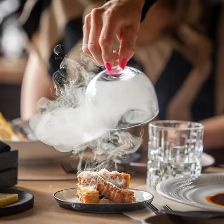 赫敦温泉酒店 派尔努