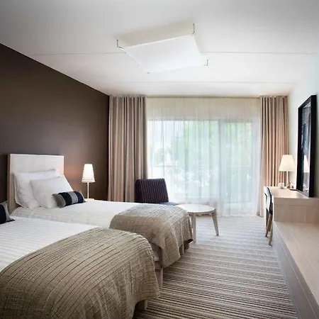 Hedon & 4*
