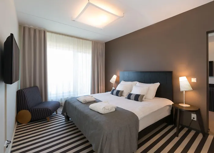 מלון Hedon & פארנו